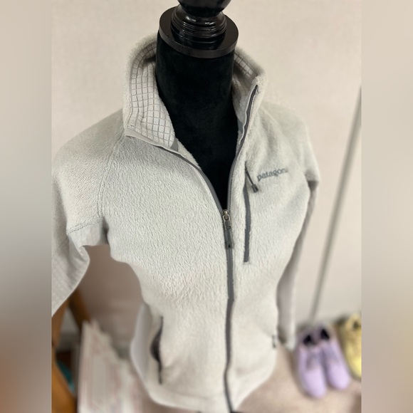 Women’s Patagonia jacket - Picture 8 of 8